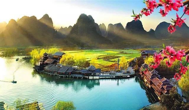送餐、送服务、送“氛围组”，海底捞外送“欢乐宴”受追捧