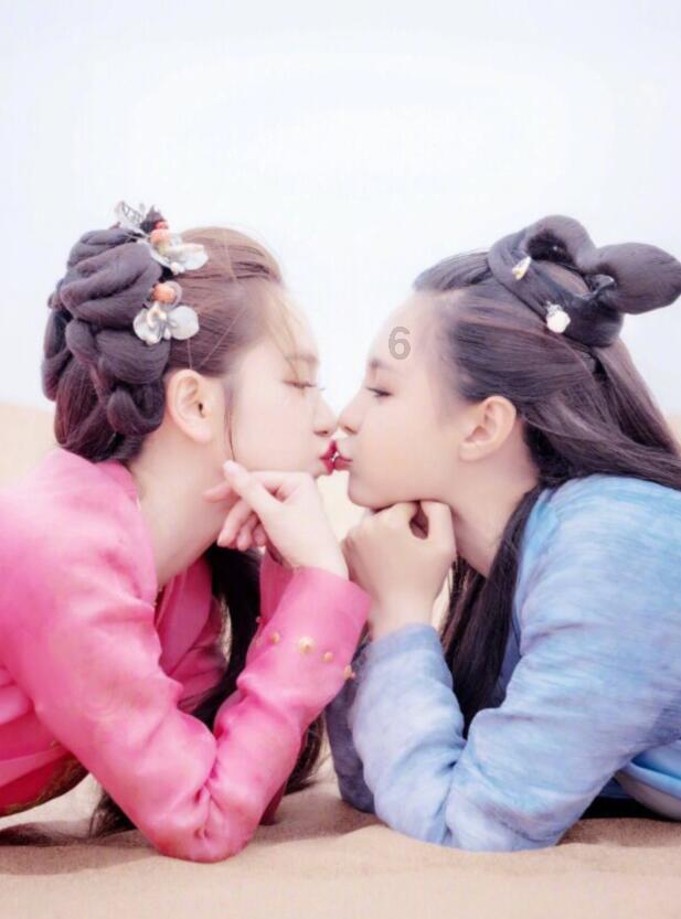清朝奴婢太监说，“是”，是什么？ 像云中歌男的说“维”，女的说“诺”游戏画面