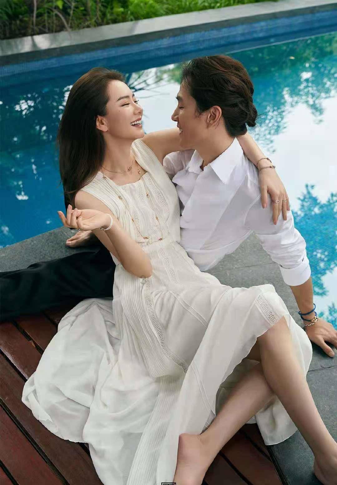 哈尔滨小冻梨抵达成都,与“小熊猫”相拥、互换礼物