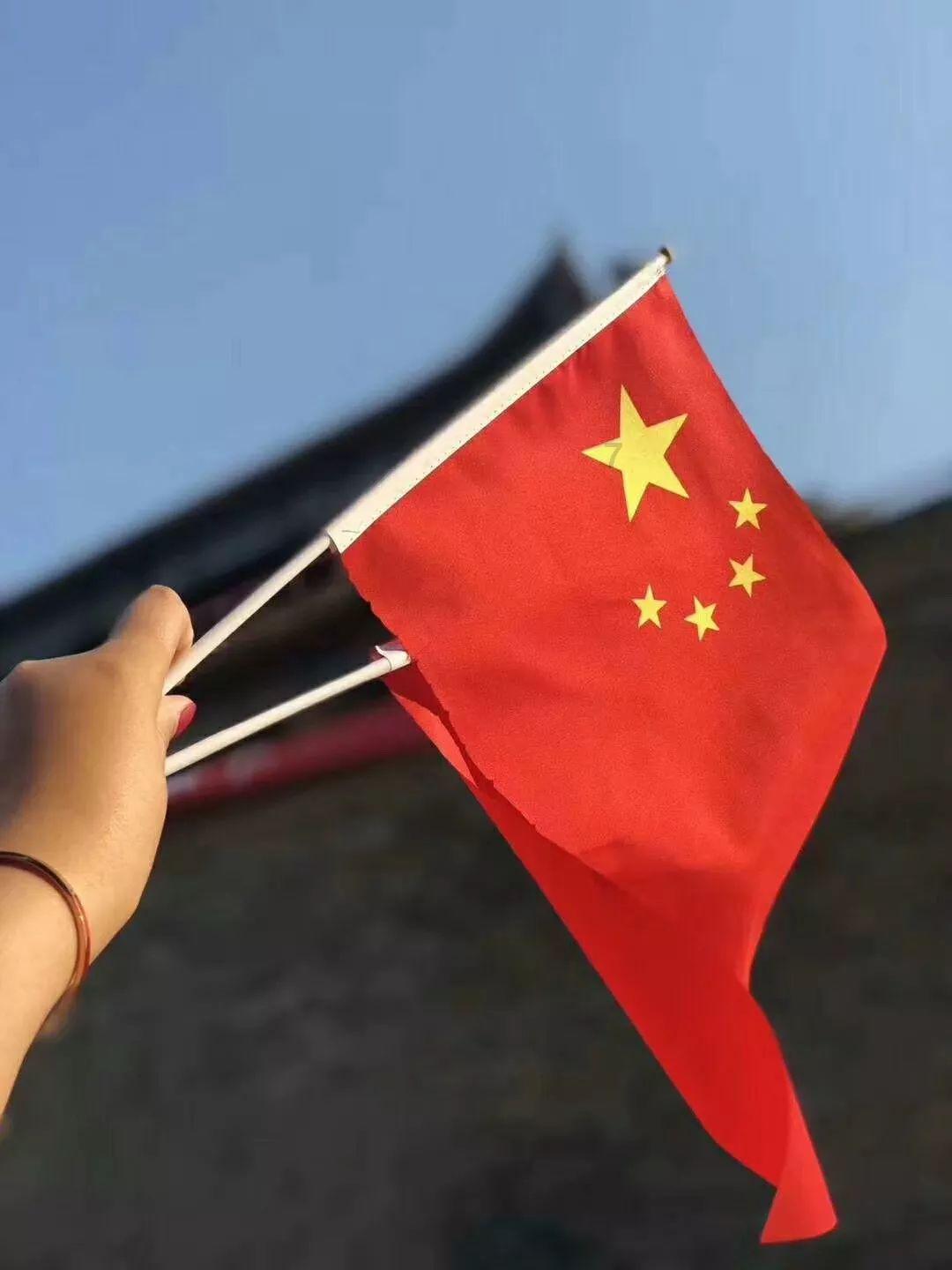 请问这款衬衫适合多大的年龄段的人穿-专业问答网站
