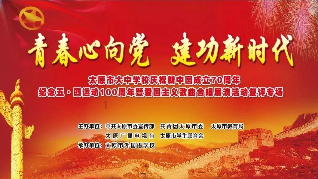 铲屎官在一旁看猫咪的影片，两只狗子发现后反应太神奇了…