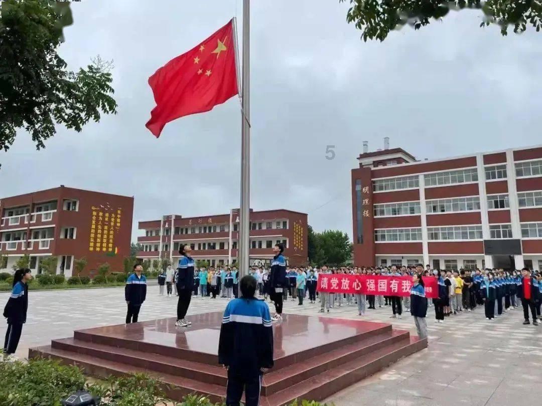 近1/3睡眠障碍人群凌晨1点后入睡，晚睡对身体的损害有多大？游戏画面