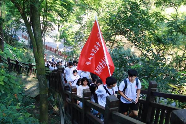 代表委员热议政府工作报告|陈俊炜委员：产业端体现优势 明确发展目标