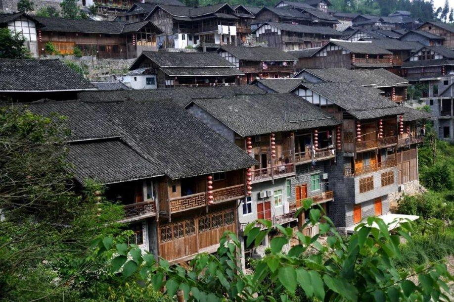 贾玲《热辣滚烫》营销过头?减肥话题来回炒,或为票房前景埋隐患