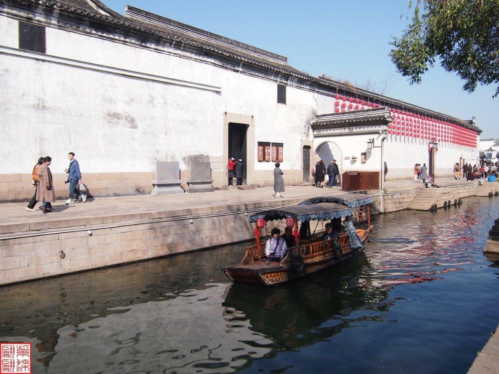 同伴反馈主要理论依据是()。 A.建构主义学习理论 B.社会学习理论