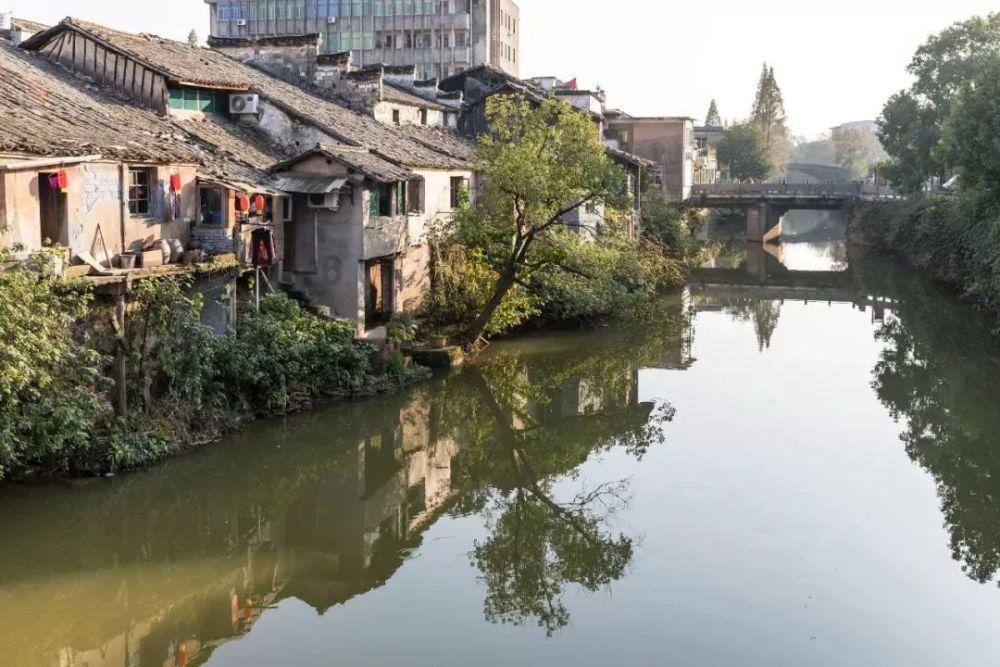 苹果ID贷以库克回租为名非法放贷,暴力催收,警方破获1.3亿元苹果ID贷非法经营案
