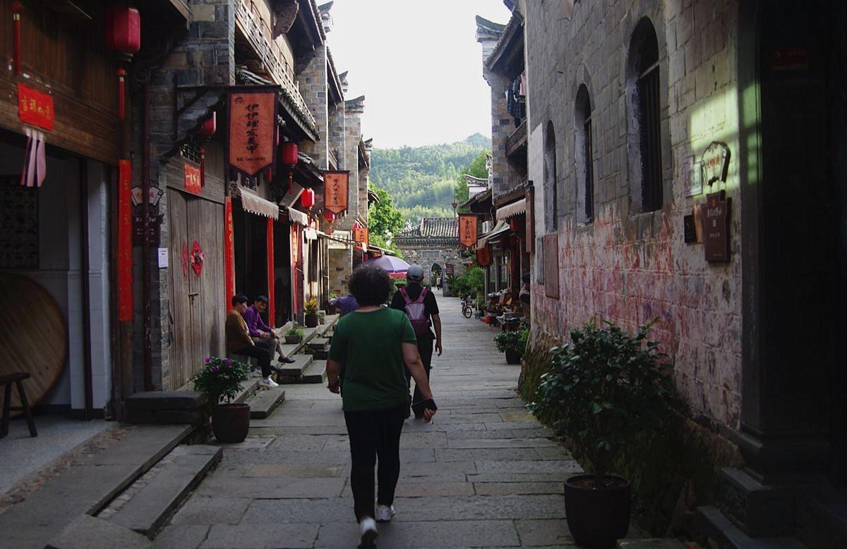 逃离龙的圣地