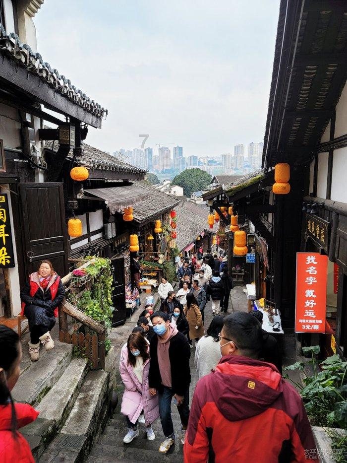 吉祥汽车首款产品 “吉祥 AIR” 外观曝光 生态造车蓝图渐显