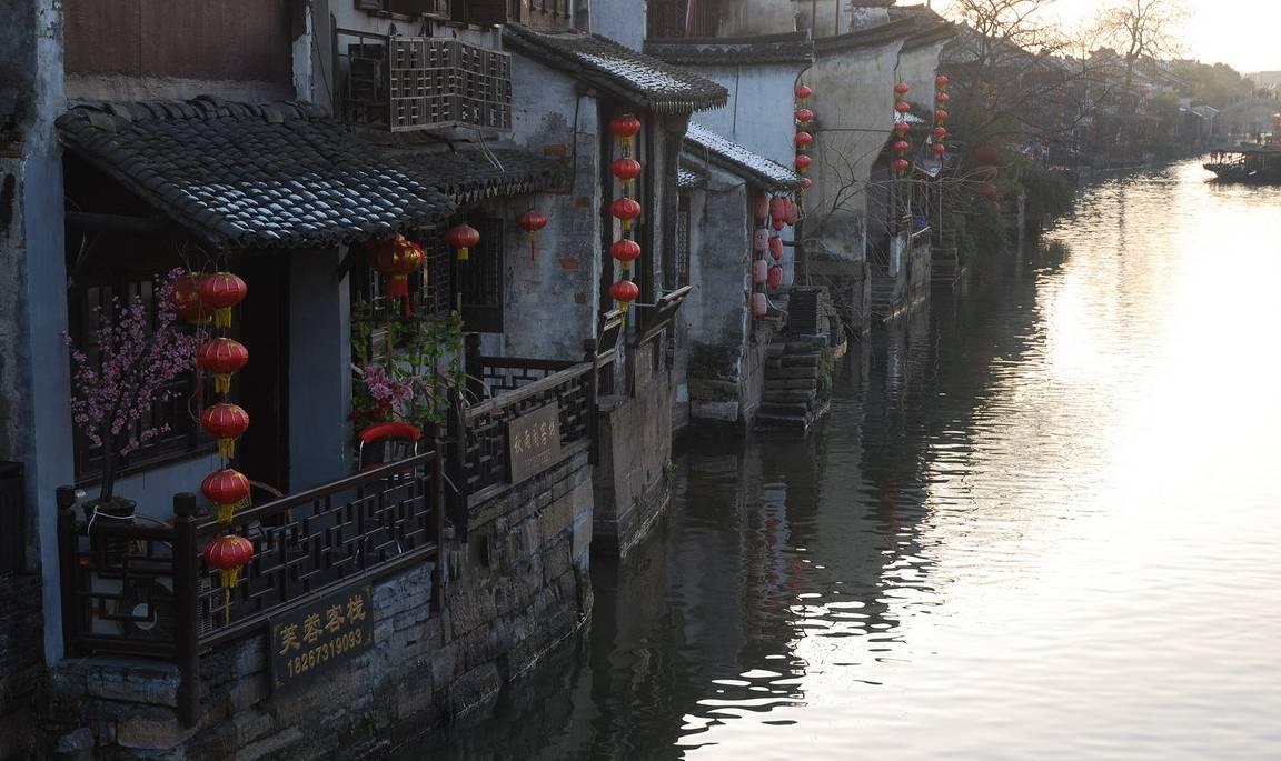 五粮液“恰到好处”涨价 业内看好名优酒企增长态势